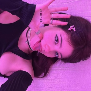 из нее&lt;3